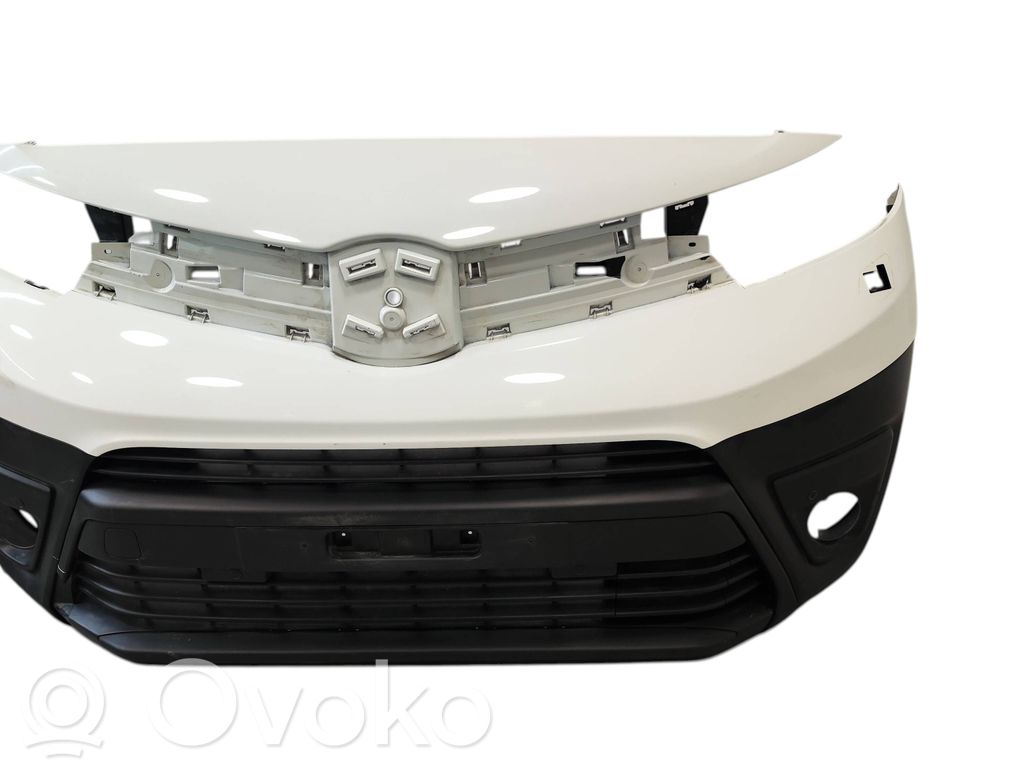 Toyota Proace Parachoques delantero 