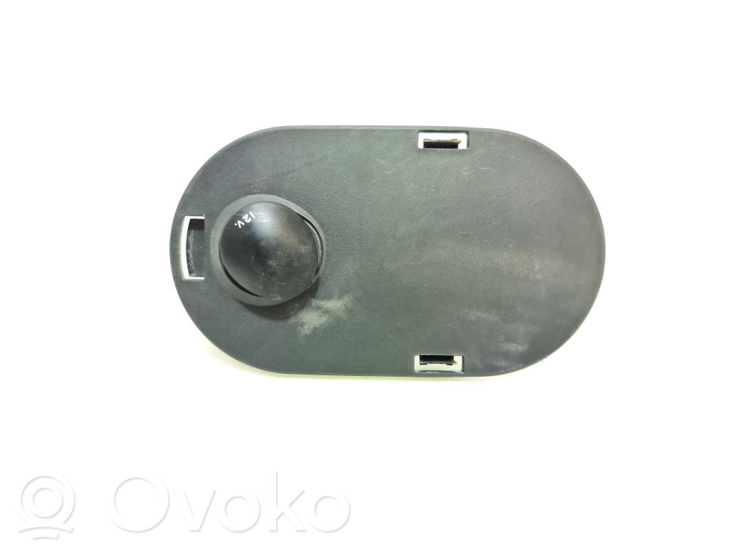 Toyota Proace Cigarette lighter trim front 