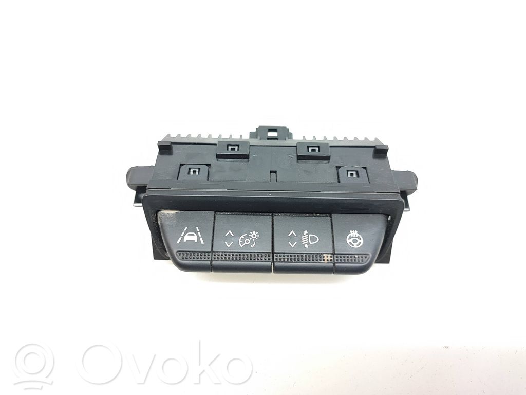 Renault Captur II Interruptor de calefacción del volante 