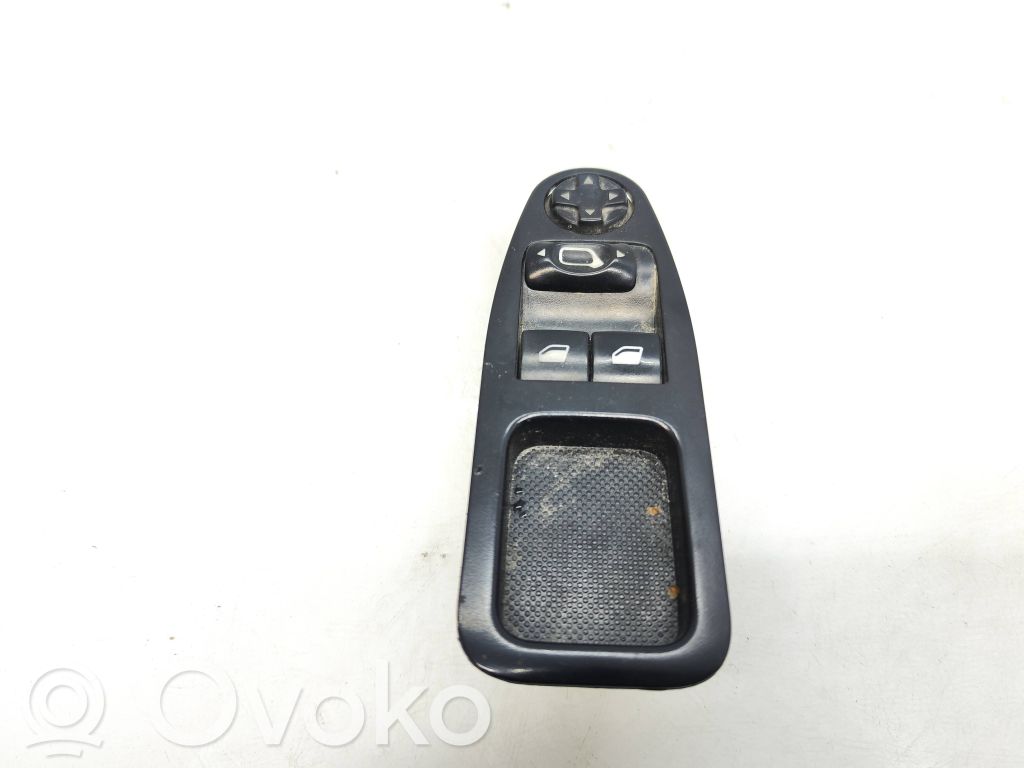 Toyota Proace Elektrisko logu slēdzis 