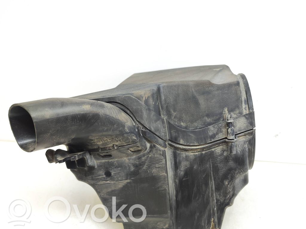 Ford Focus Air filter box 