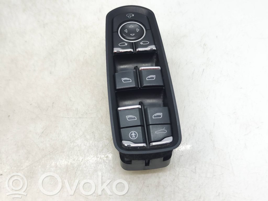 Porsche Cayenne (92A) Electric window control switch 
