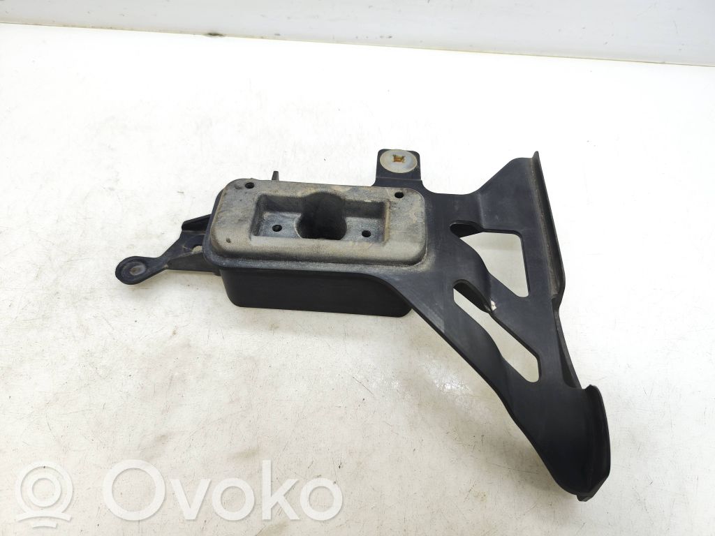 Porsche Cayenne (92A) Jacking socket point 