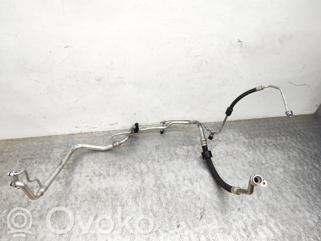 Ilmastointilaitteen putki (A/C)   5Q1816738C,5Q0820743G,5Q0820741B