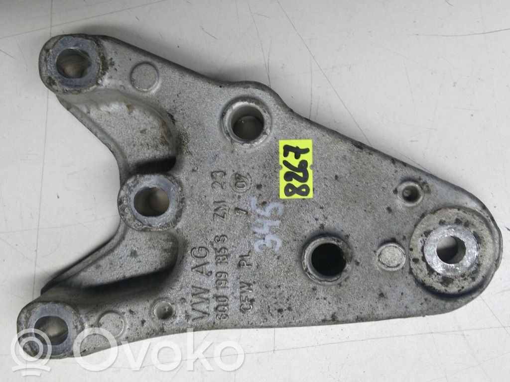 Volkswagen Fox Engine mounting bracket 