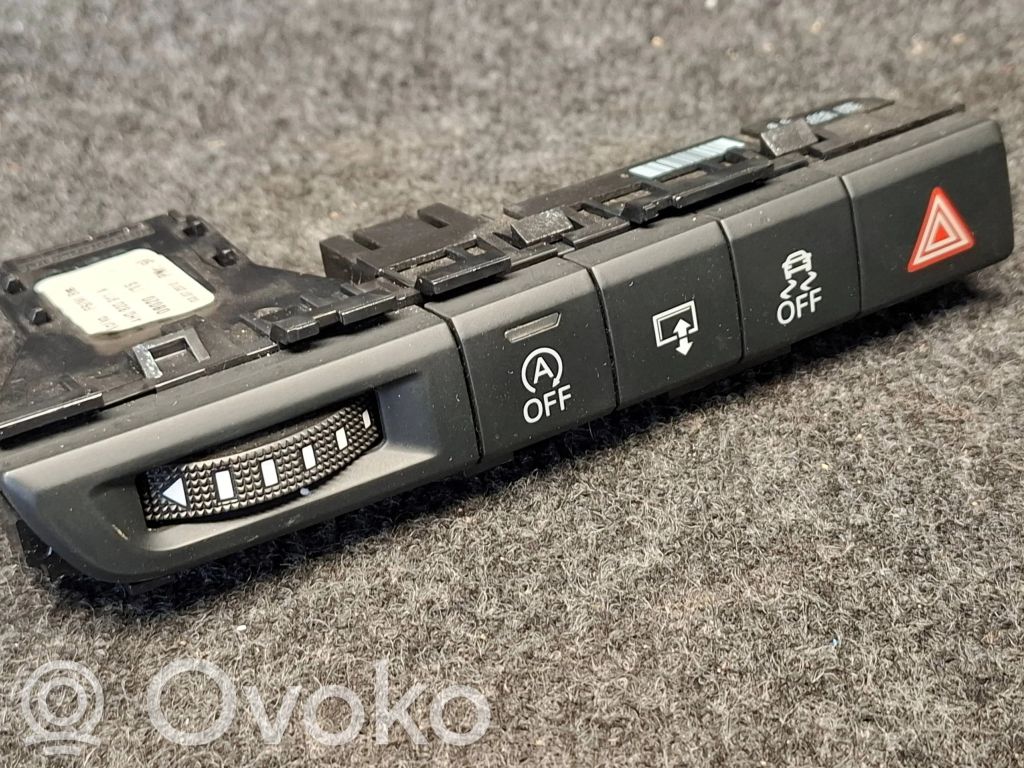 Audi A8 S8 D4 4H Przycisk świateł awaryjnych 