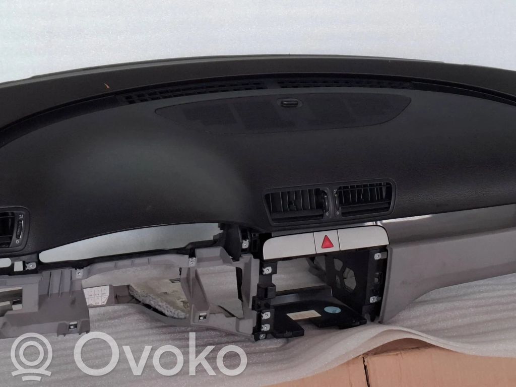 Volkswagen PASSAT B6 Panel de instrumentos 