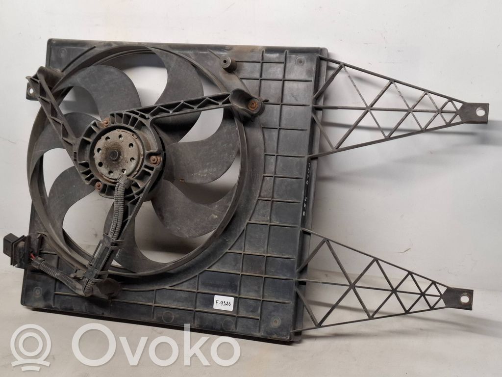 Volkswagen Polo Elektryczny wentylator chłodnicy 
