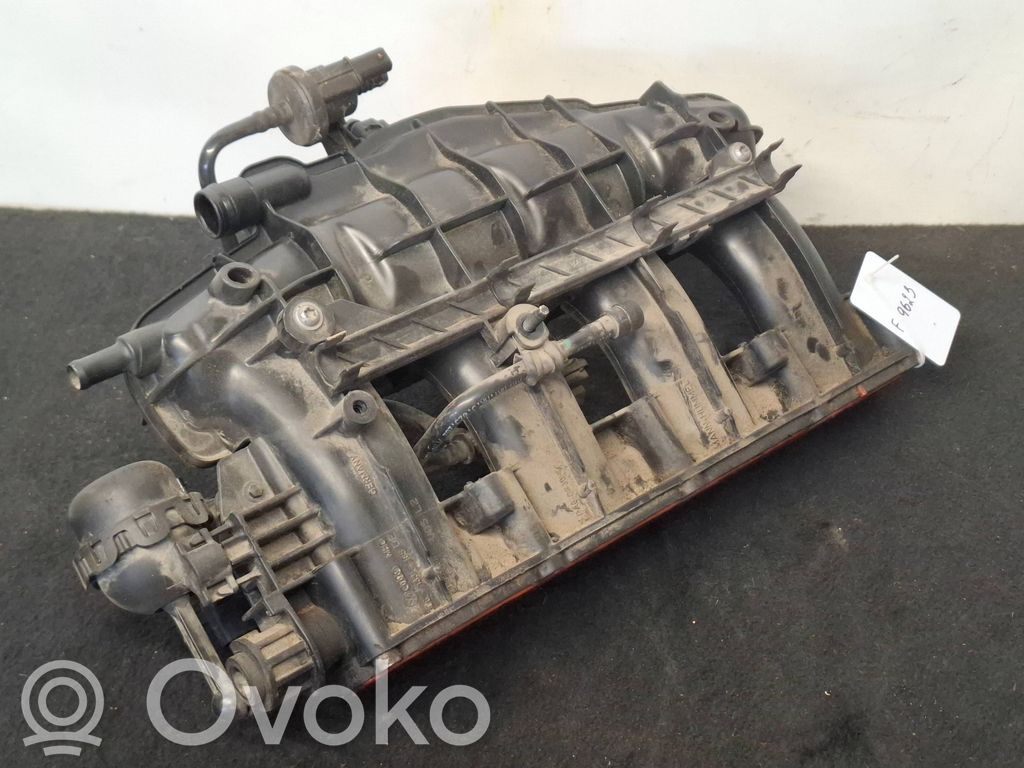 Volkswagen Golf VI Kolektor ssący 