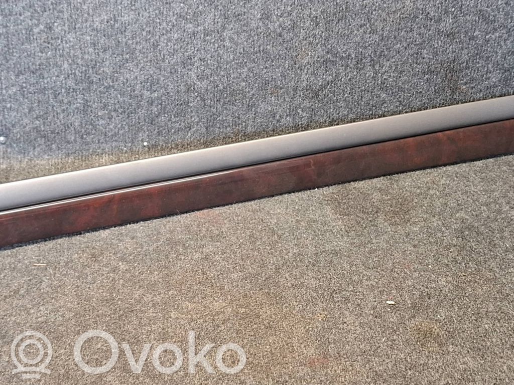 Audi A8 S8 D3 4E Takaoven verhoilu (käytetyt) 