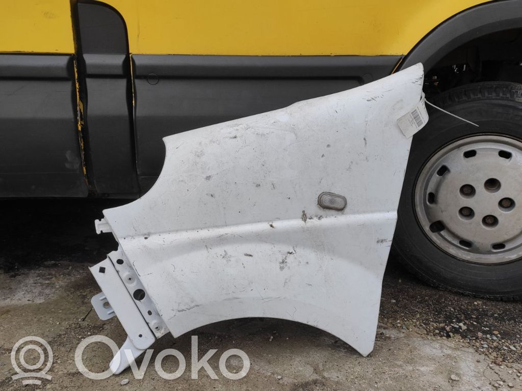 Renault Trafic II (X83) Sparnas 