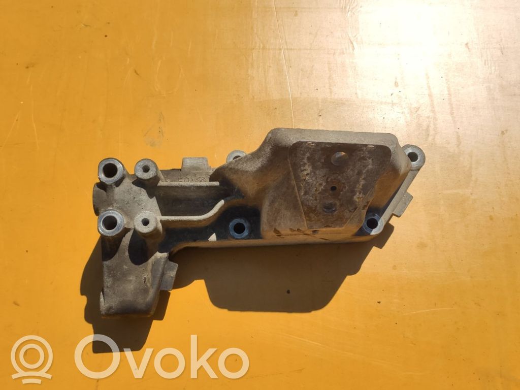Iveco Daily 35 - 40.10 Engine mounting bracket 