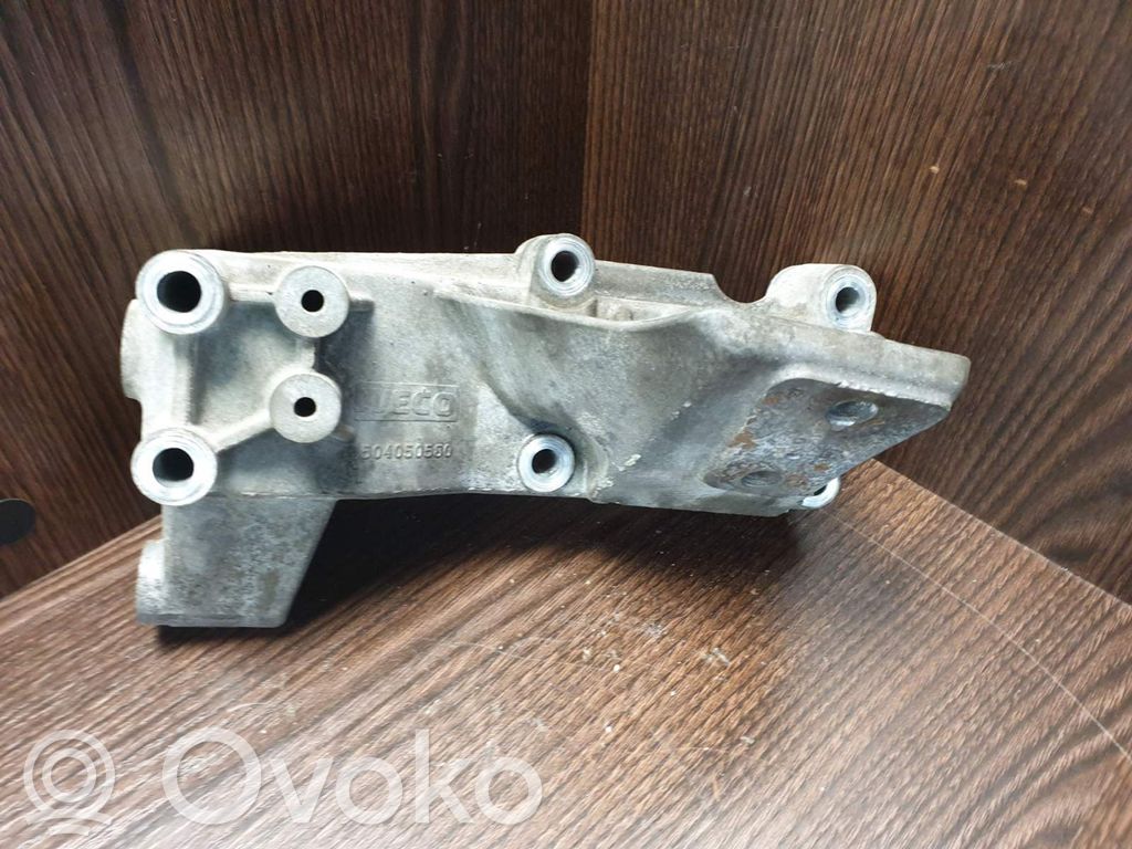 Iveco Daily 35 - 40.10 Engine mounting bracket 