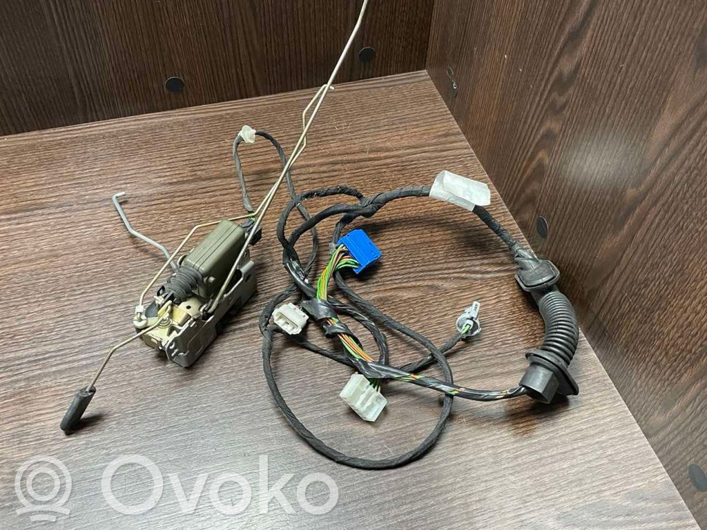 Iveco Daily 35 - 40.10 Priekšpusē slēdzene 