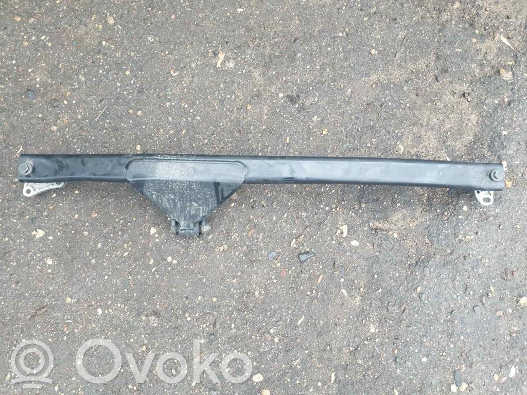 Volvo S60 Engine mounting bracket 