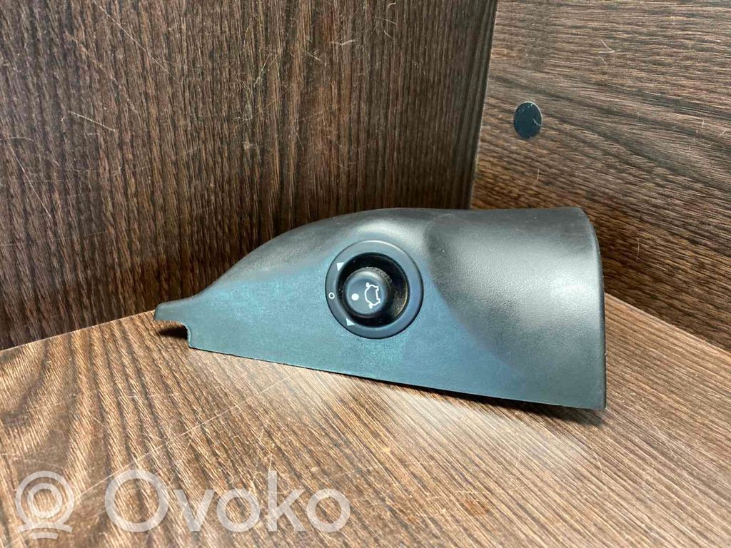 Ford Focus Wing mirror switch 