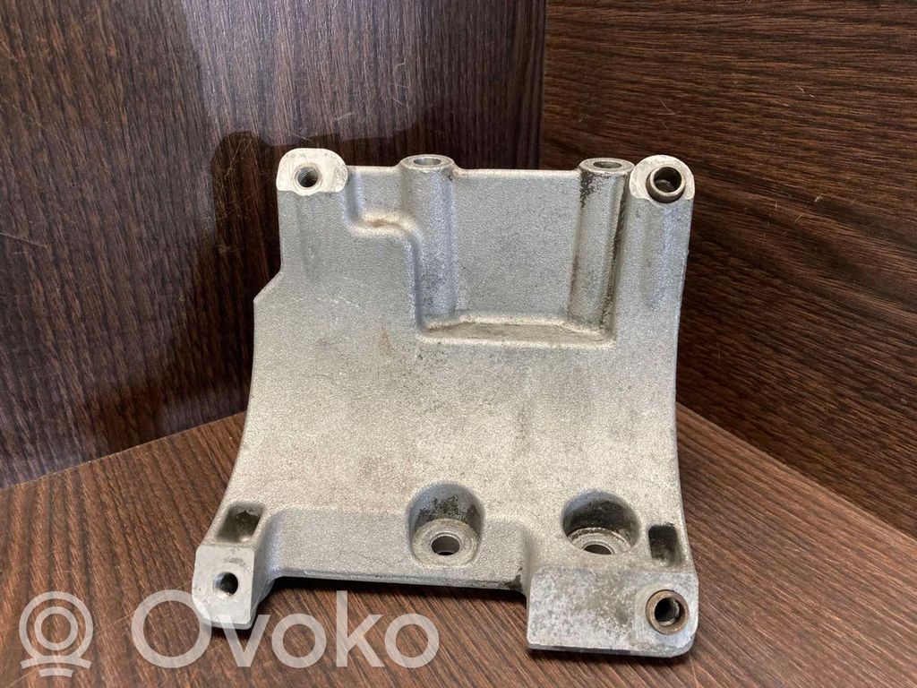 Iveco Daily 35 - 40.10 A/C compressor mount bracket 