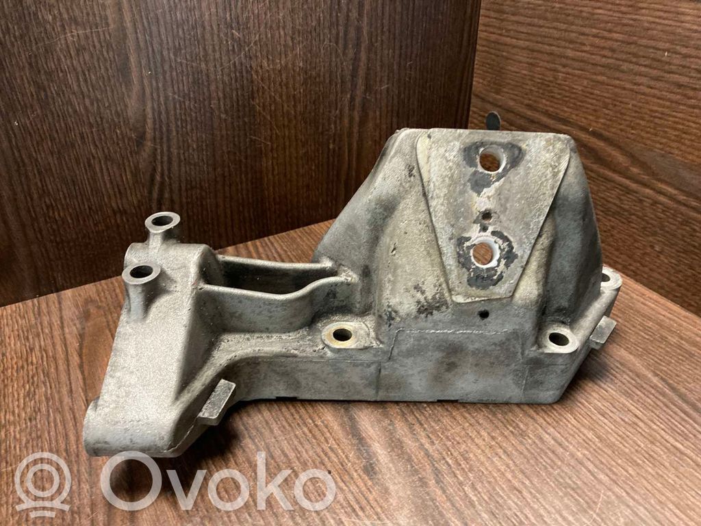Engine mounting bracket   500376601