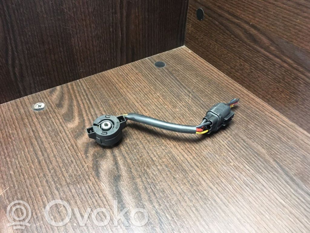 Ford Fiesta Užvedimo spynelės kontaktai 