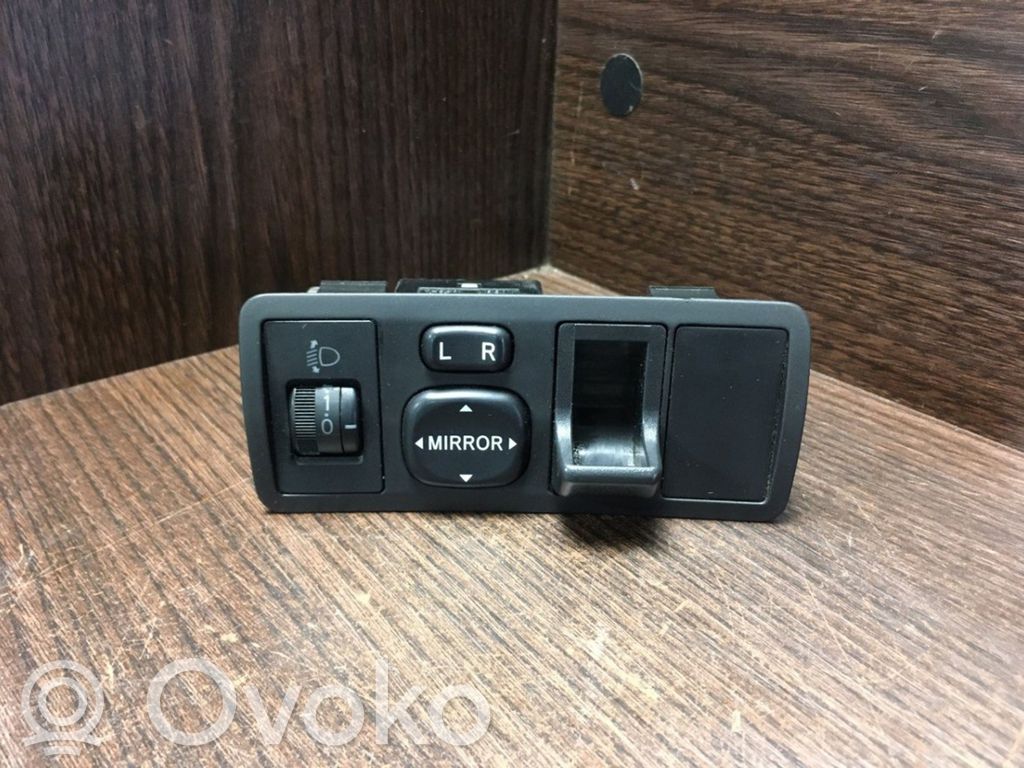Wing mirror switch   5553932010
