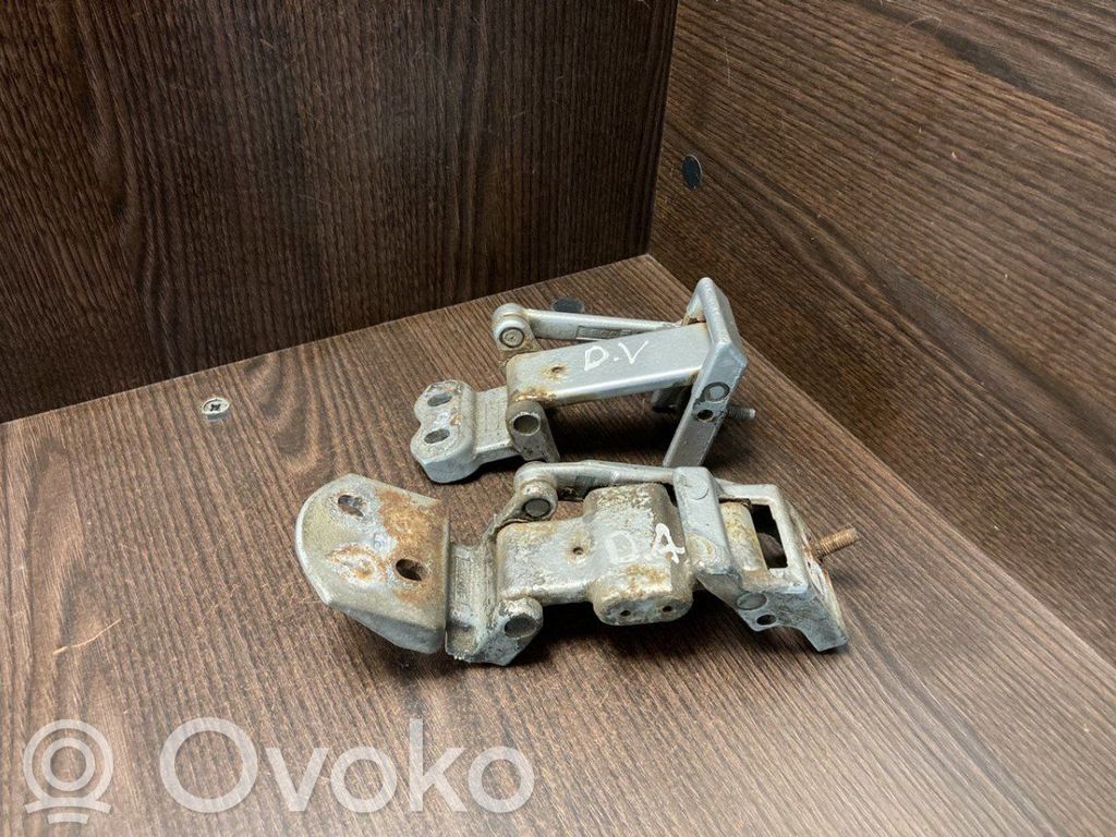 Ford Transit Zawias górny drzwi tylnych samochodów dostawczych 