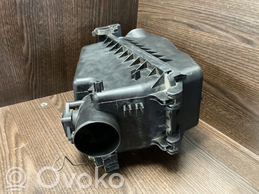 Toyota Corolla Verso E121 Ilmansuodattimen kotelo 