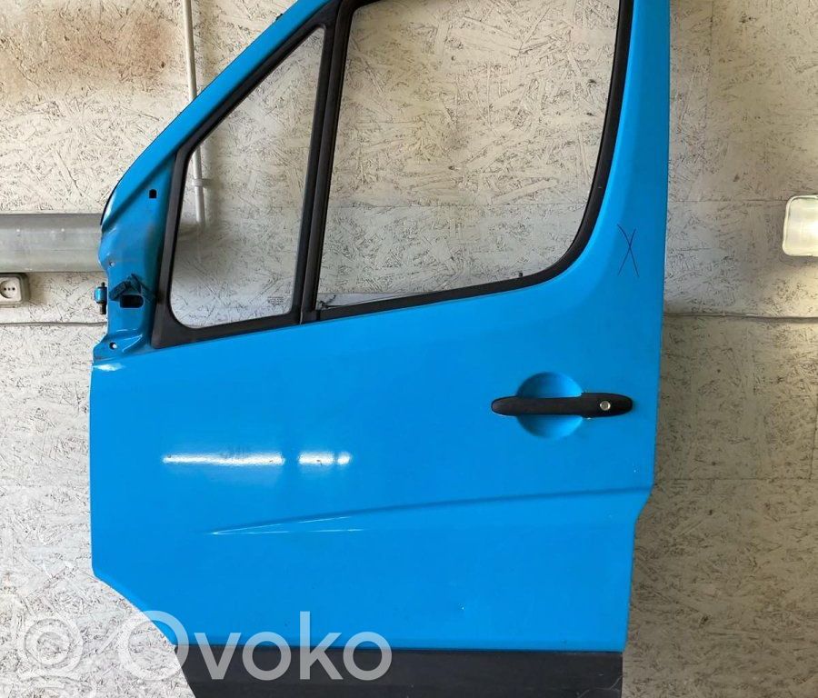 Mercedes-Benz Sprinter W906 Portiera anteriore 