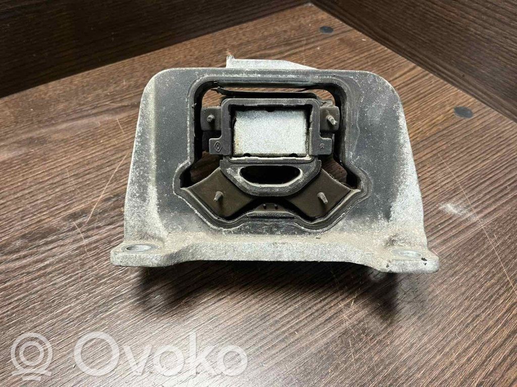 Renault Master III Engine mount bracket 