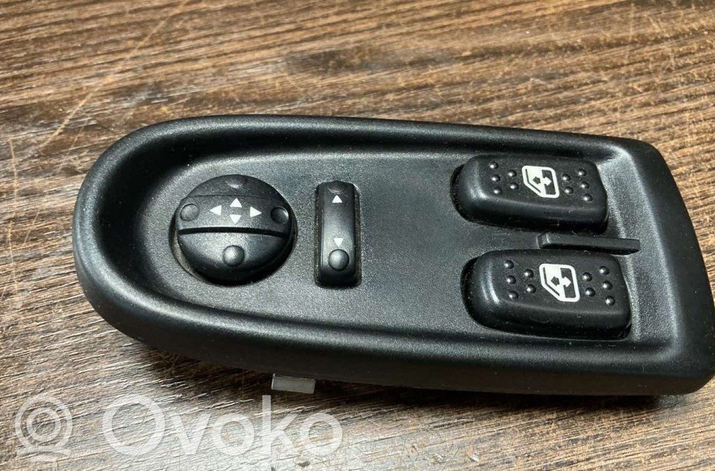 Iveco Daily 4th gen Electric window control switch 