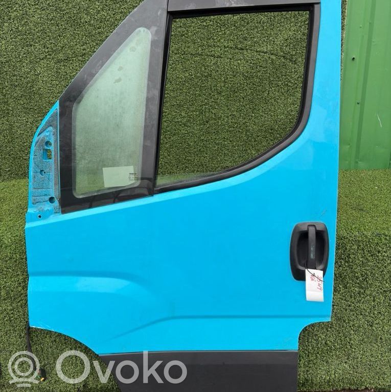 Iveco Daily 6th gen Puerta delantera 