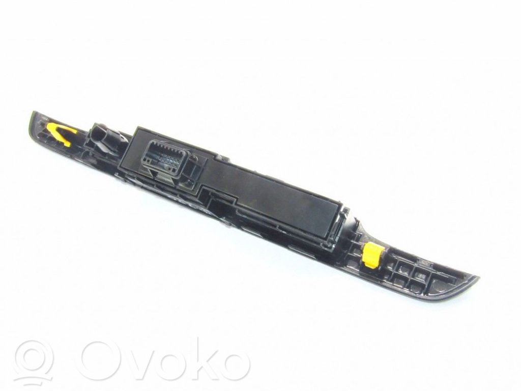 Hazard light switch   93700D7800,3D136N1000