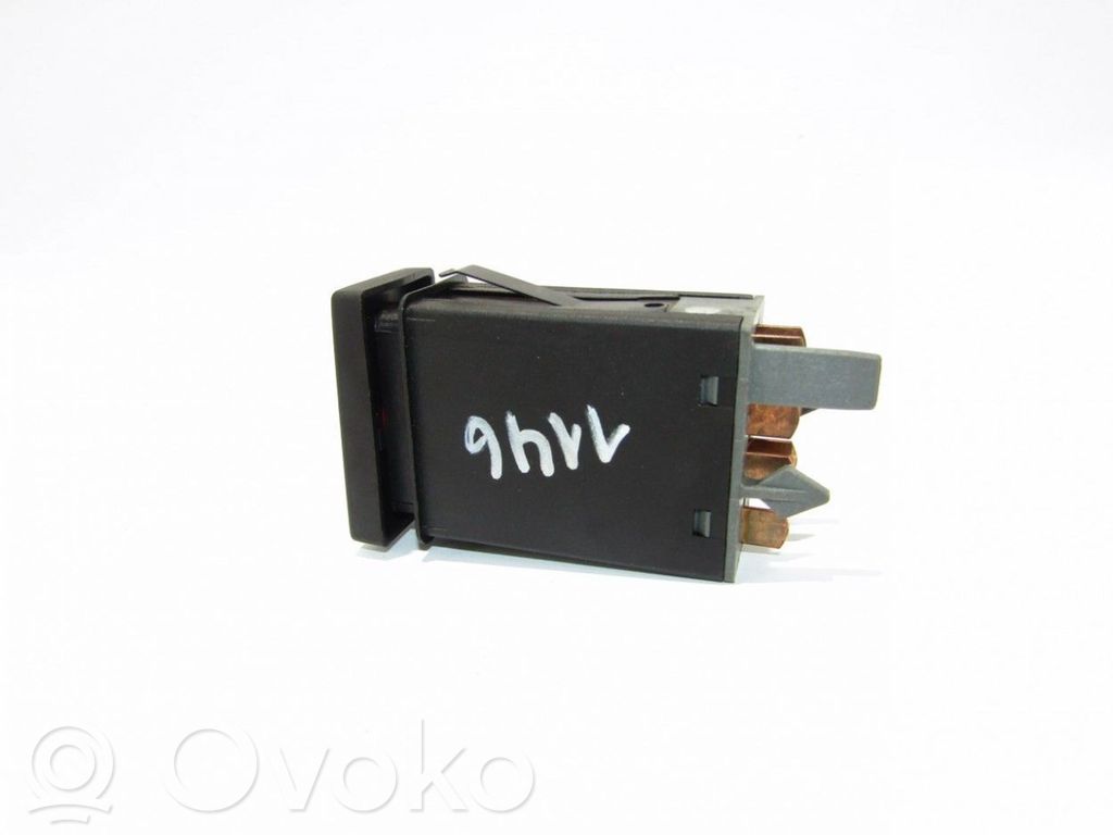 Botón interruptor de luz de peligro   7M3953235