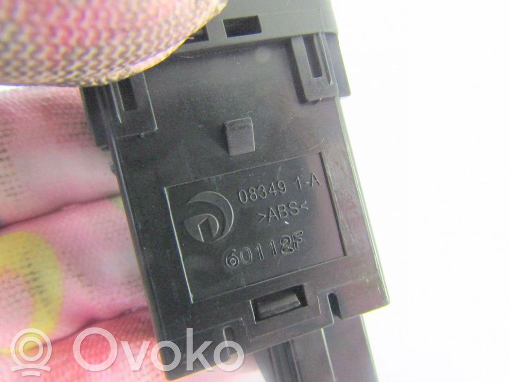 Nissan X-Trail T32 Przycisk / Włącznik ESP 