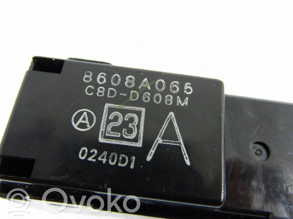 Mitsubishi Lancer X Interruptor del elevalunas eléctrico 