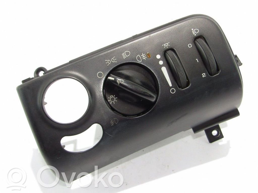 Light switch   9575541K