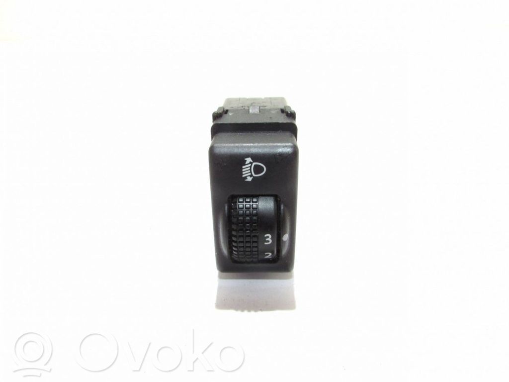 Nissan X-Trail T30 Headlight level height control switch 