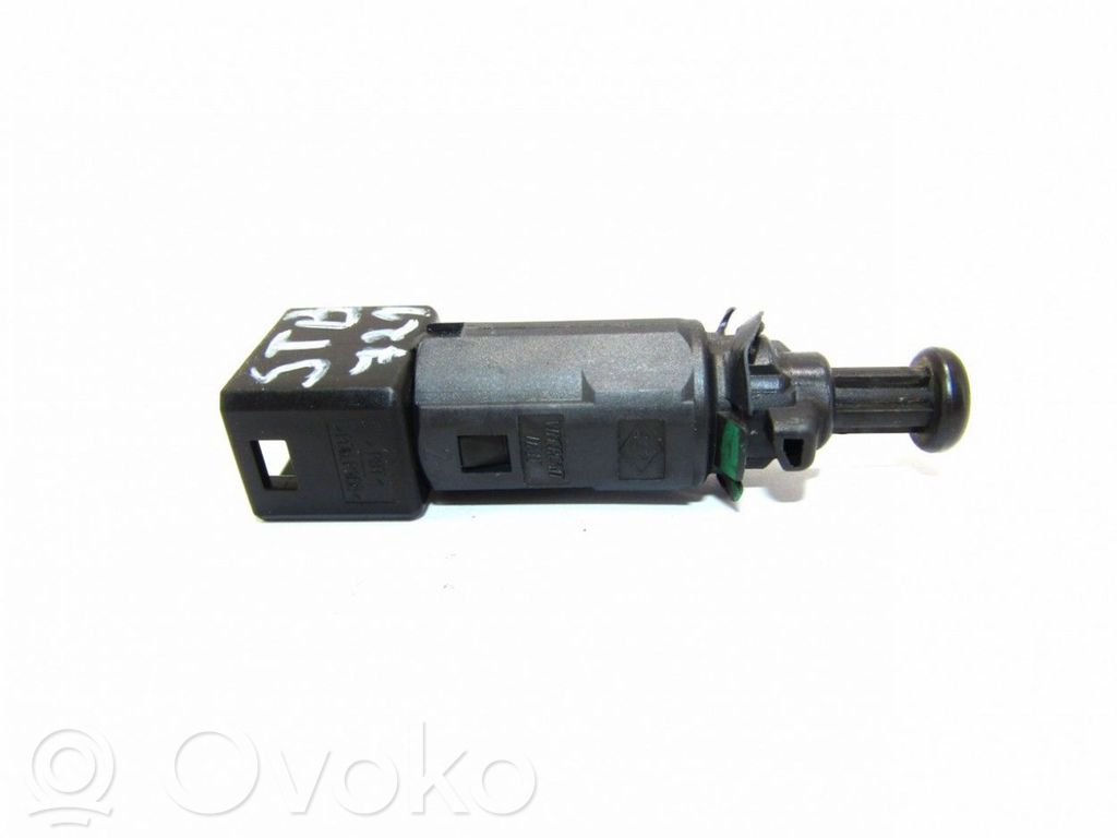 Brake pedal sensor switch