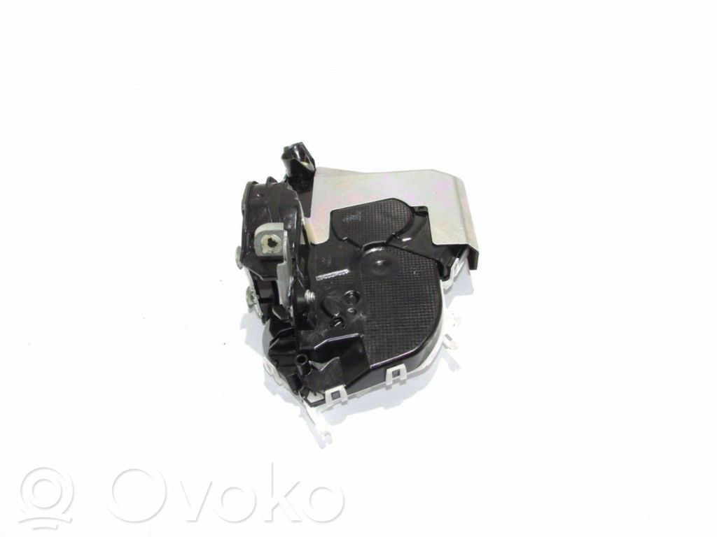 Priekšpusē slēdzene   M4912110,160916,M11RAC