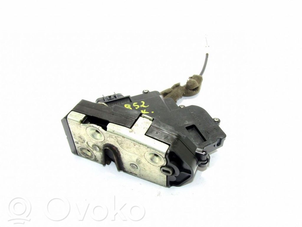 Rear door lock   25000862