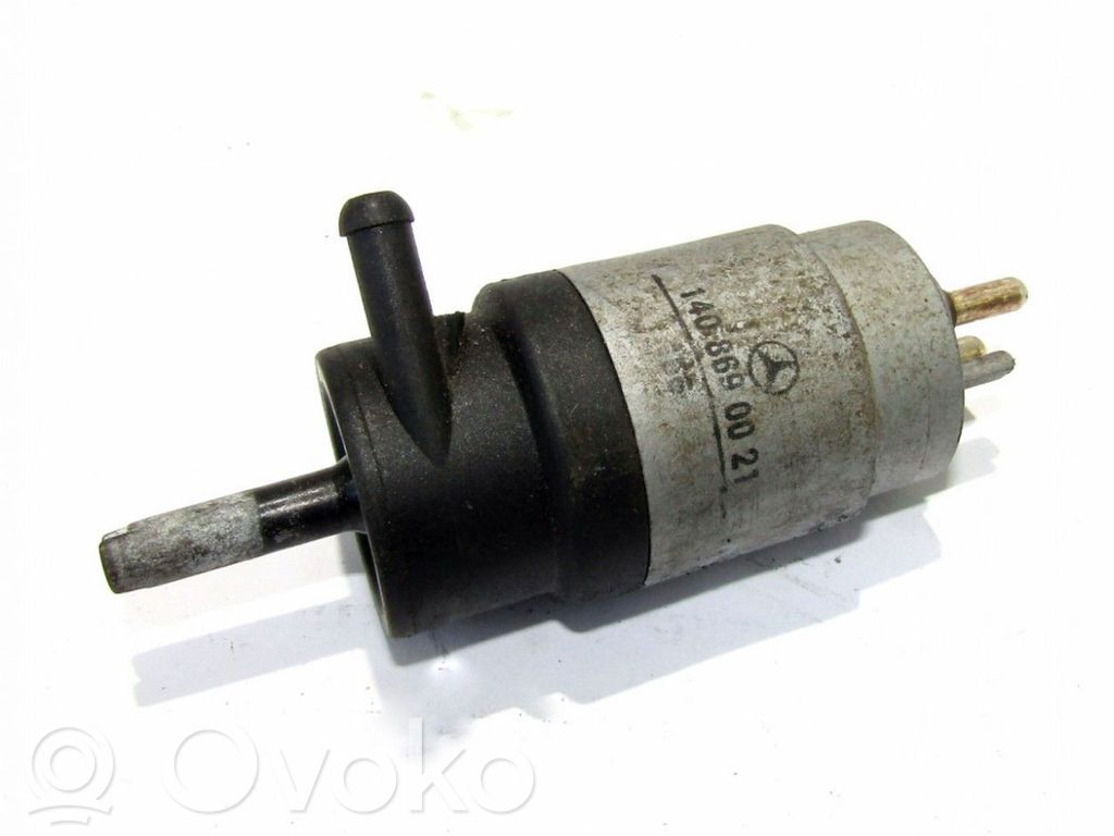 Mercedes-Benz E W210 Windscreen/windshield washer pump 