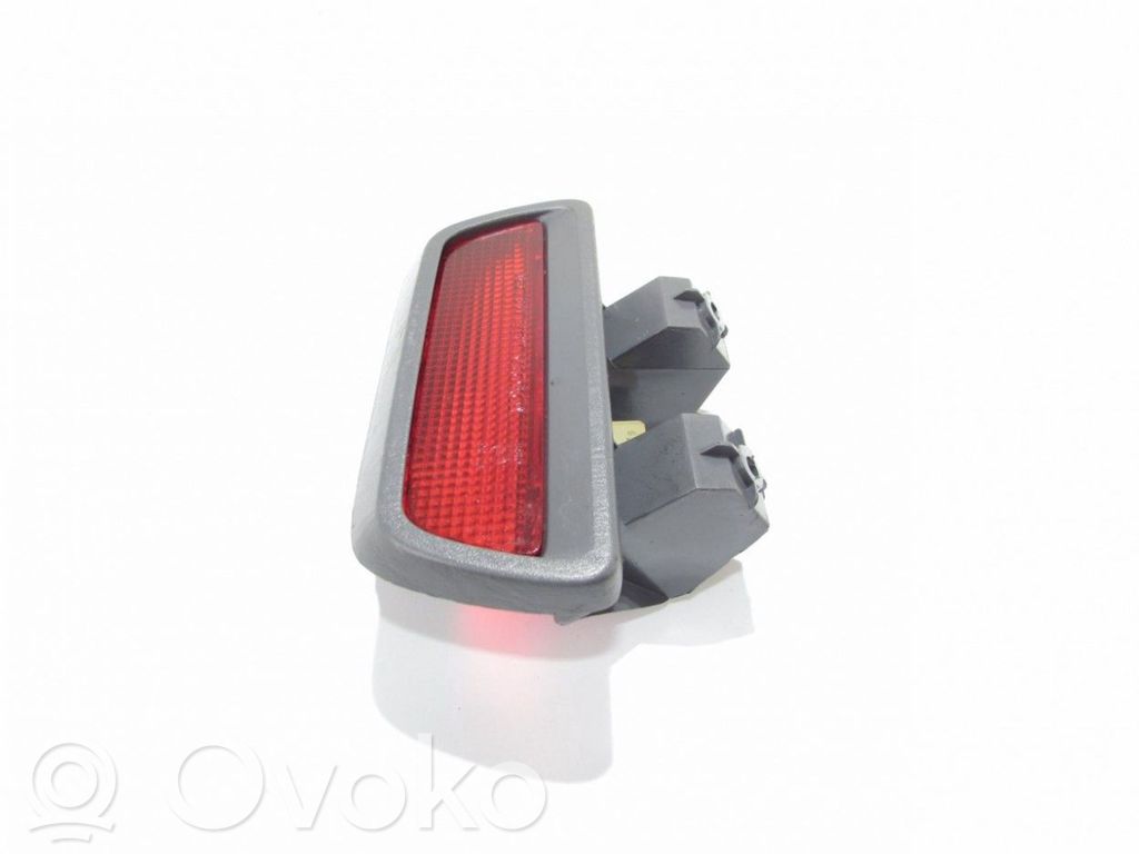 Third/center stoplight