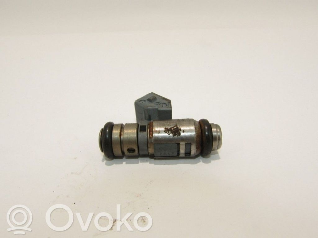 Ford Fiesta Inyector de combustible 