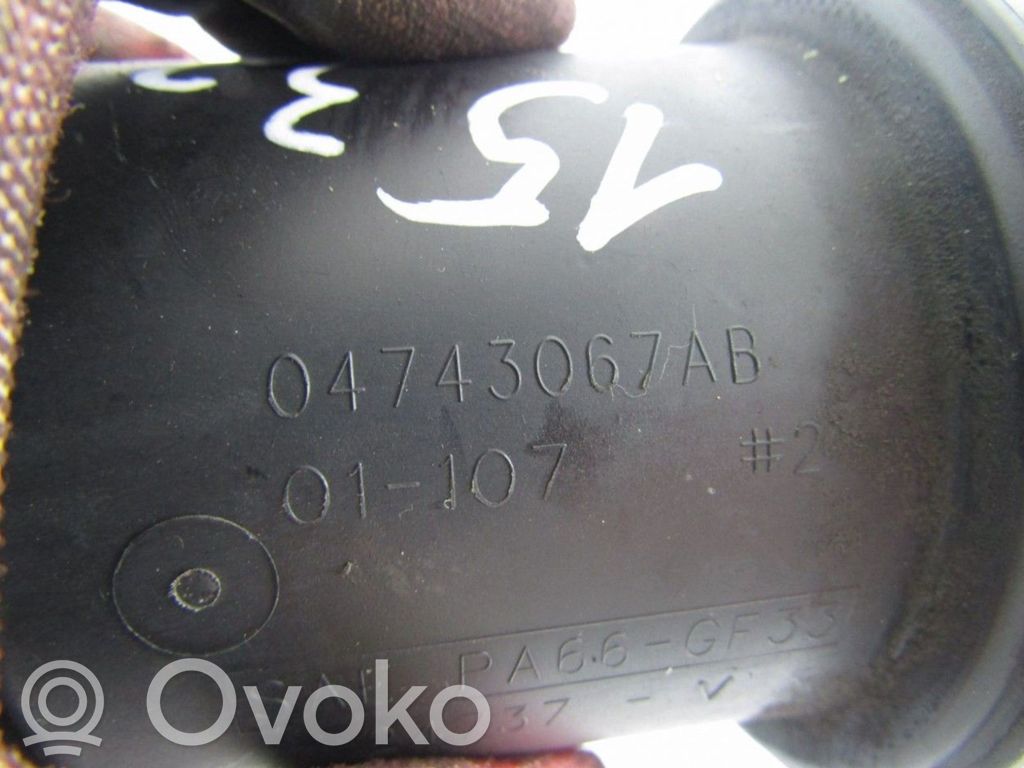 Ohjaustehostimen nestesäiliö   04743067AB,24737V