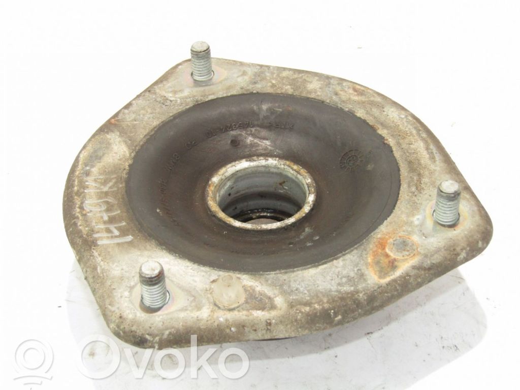 Etuiskunvaimentimen kannake   31306772749,4010941A