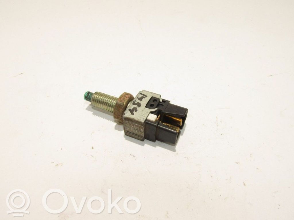 Brake pedal sensor switch