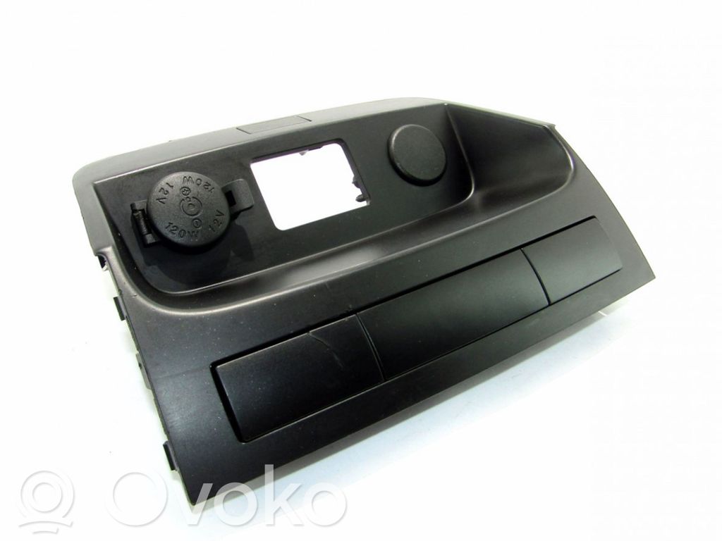 KIA Sorento Dashboard center trim panel 