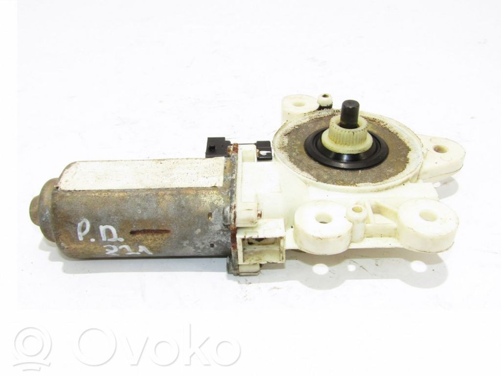 Saab 9-3 Ver1 Priekšpusē loga pacēlāja motoriņš 
