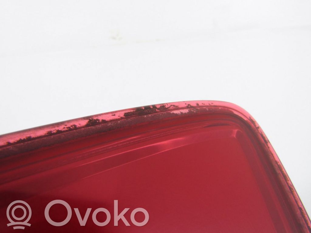 Tailgate rear/tail lights