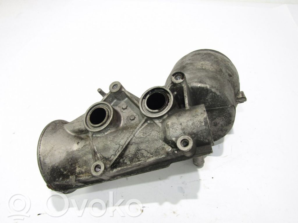 Oil filter mounting bracket
