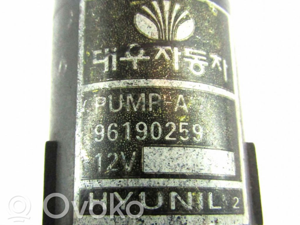 Toyota RAV 4 (XA20) Windscreen/windshield washer pump 